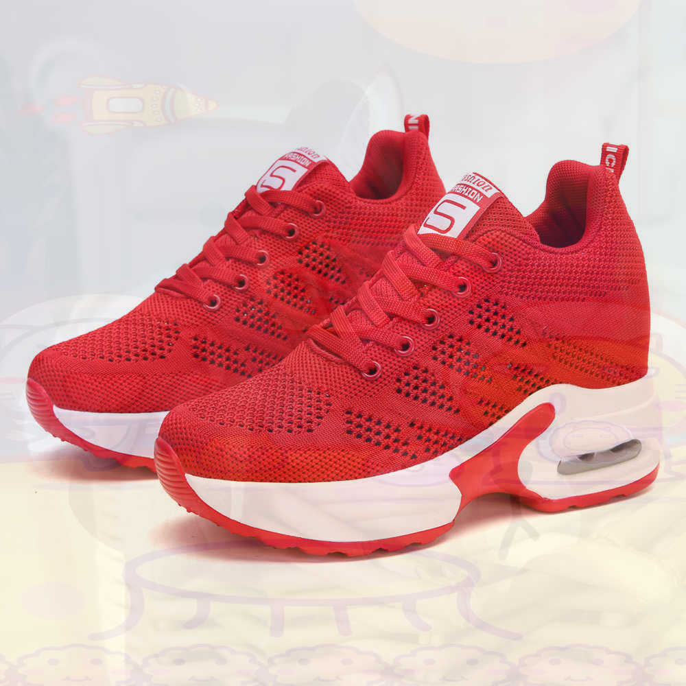 Red Size 36 Shoes Woman Tennis - огляд і ціна Vintage Fashion Show
