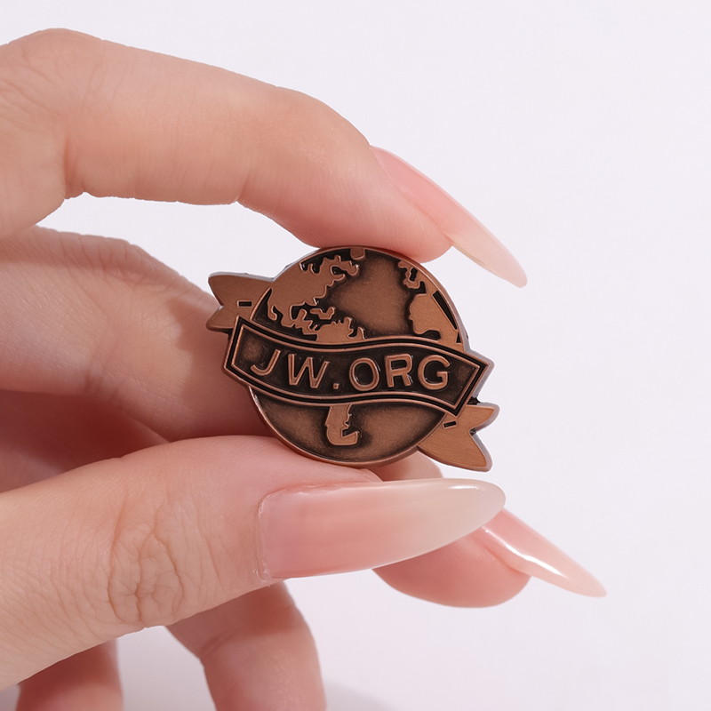 JW,ORG Banner Earth Enamel Pin - огляд і ціна Vintage Fashion Org