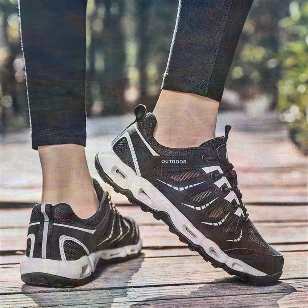 Sumer Round Tip Silver Sneaker - огляд і ціна Vintage Fashion Show