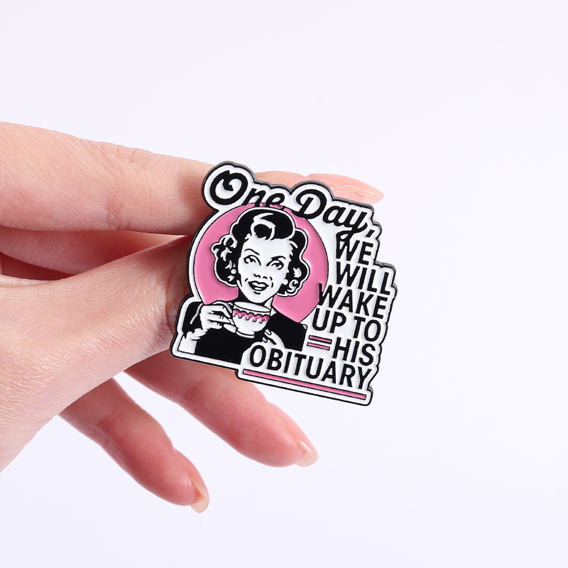 Dark Humor Housewife Pin Sarca - огляд і ціна Vintage Fashion Obituaries